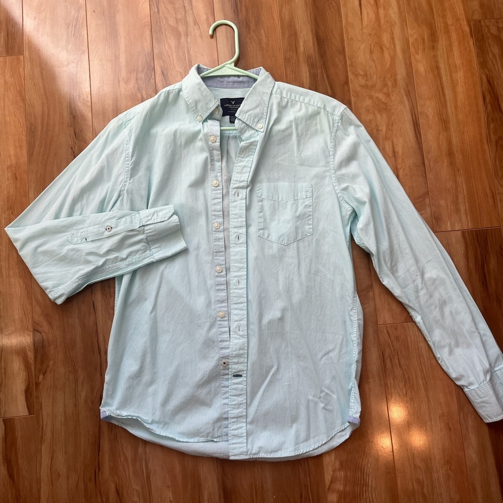 American Eagle button down